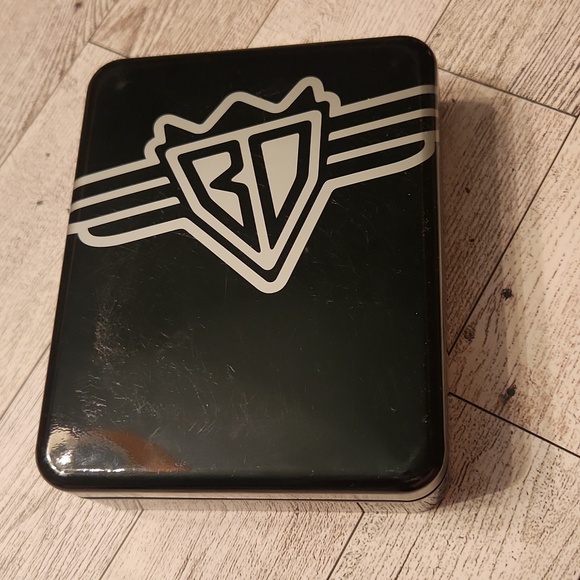 NWT ❗️ Buckle Down bifold wallet purple with yellow smiley face - Picture 11 of 11